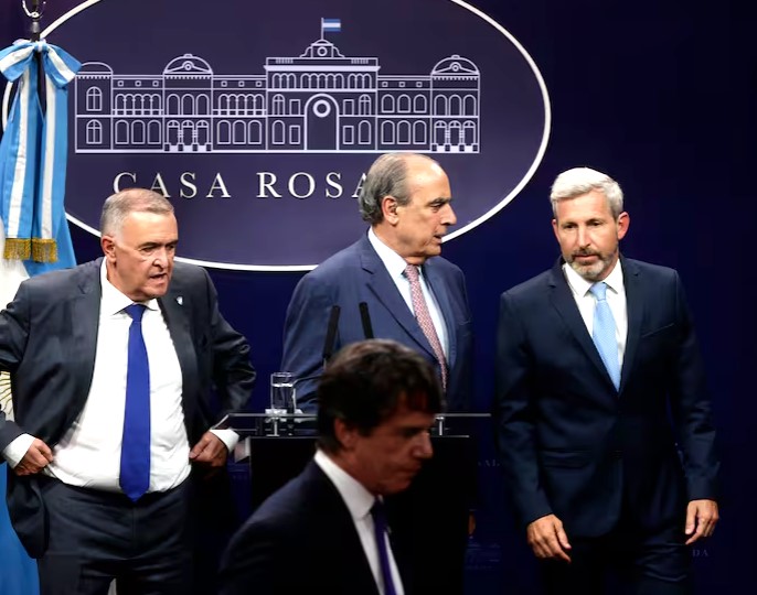 Frigerio, junto a los gobernadores en la reunión en la Rosada